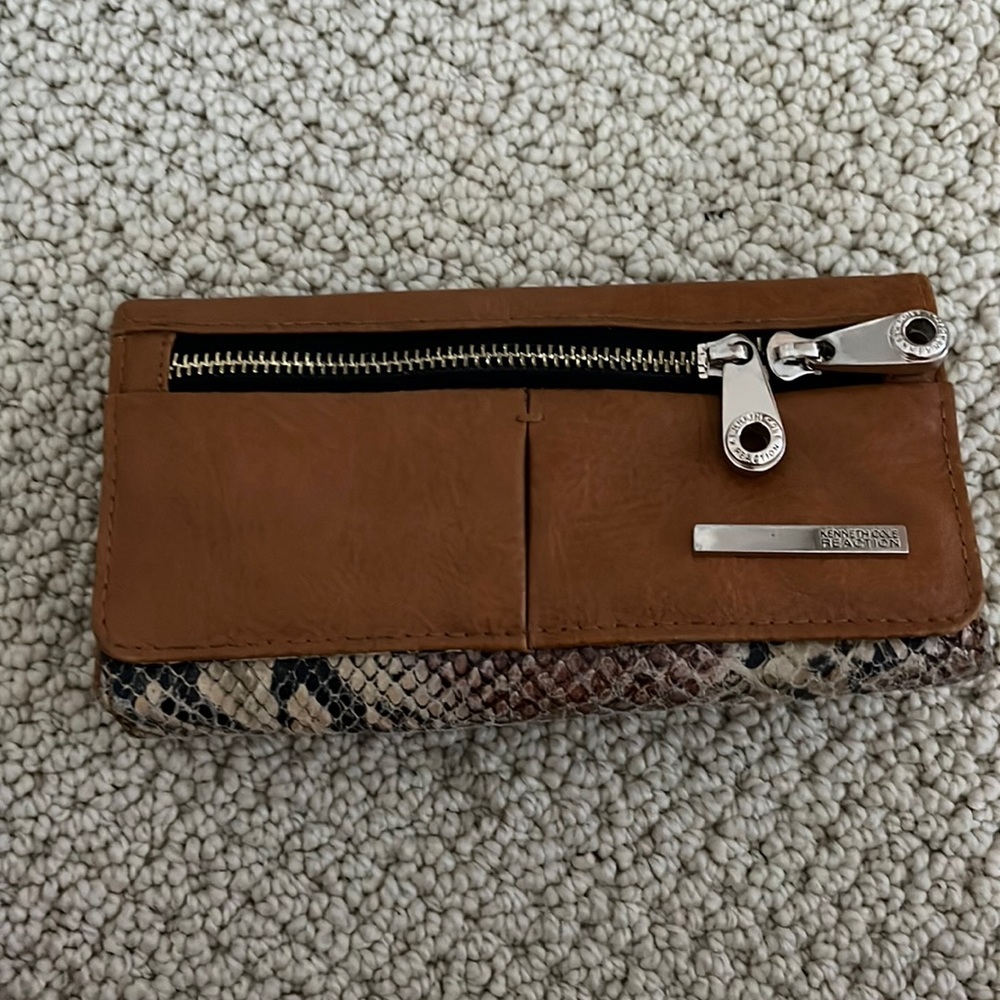 Kenneth Cole Reaction Wallet ⚡️